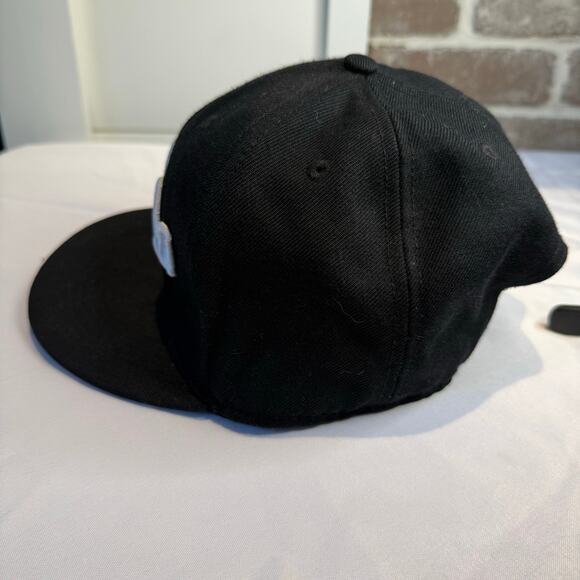 Crowns Solo Logo Classic Snapback - White on Black - Picture 5 of 6